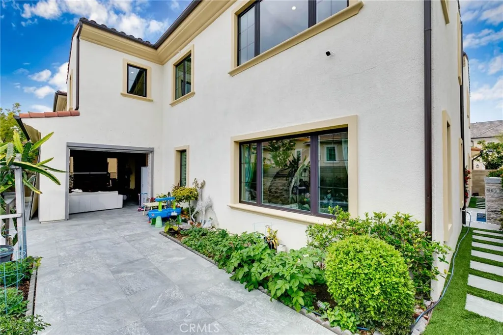 114 Interstellar, Irvine, California 92618 home-pic-35