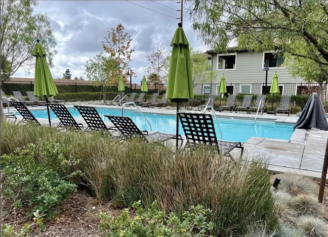 1006 Newberry Lane, Claremont, California 91711