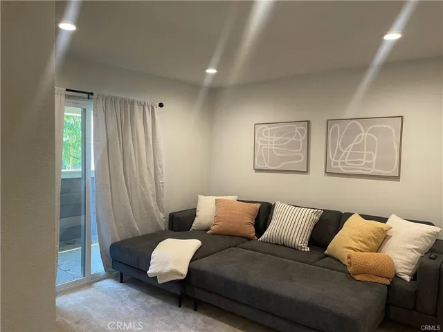 1006 Newberry Lane, Claremont, California 91711