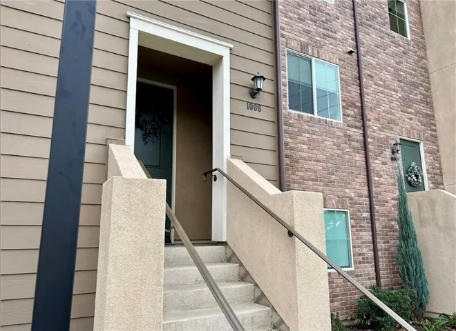 1006 Newberry Lane, Claremont, California 91711