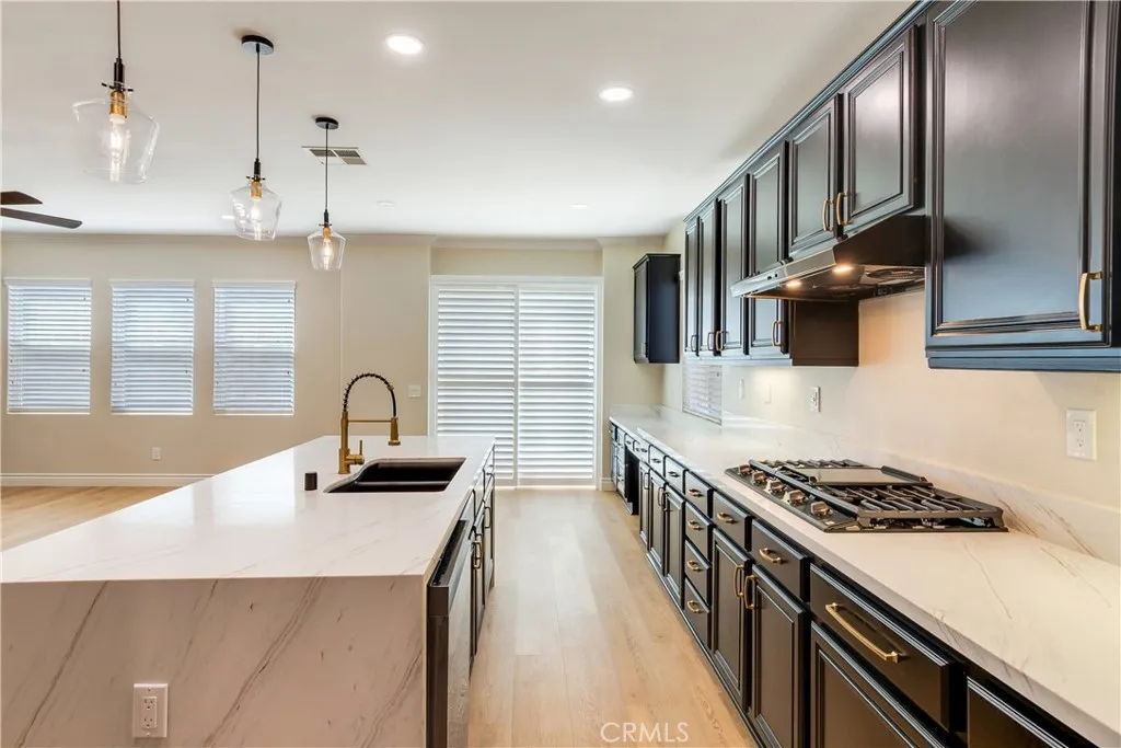 33827 Flora Springs Street, Temecula, California 92592 home-pic-16