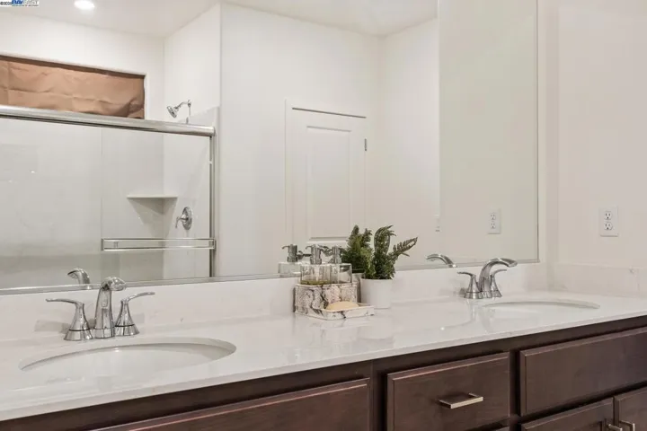 5610 Julia Ave, Keyes, California 95328