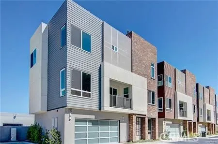 826 Brickyard Lane, Costa Mesa, California 92627