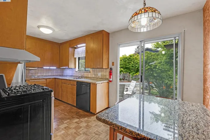 19066 Gliddon St, Castro Valley, California 94546
