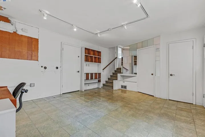 19066 Gliddon St, Castro Valley, California 94546