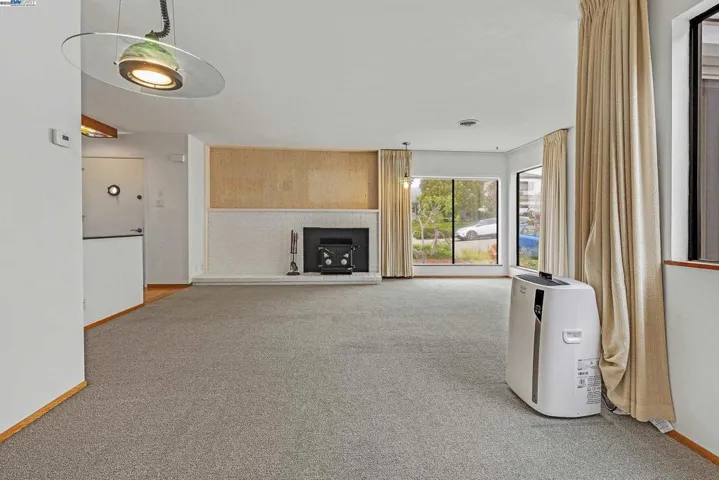 19066 Gliddon St, Castro Valley, California 94546