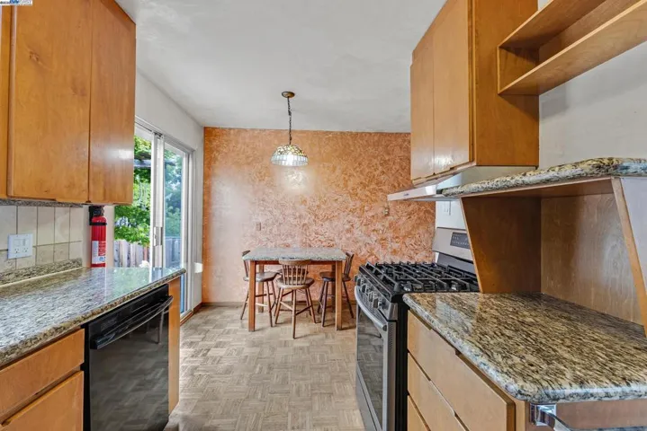19066 Gliddon St, Castro Valley, California 94546