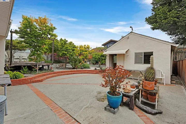 19066 Gliddon St, Castro Valley, California 94546