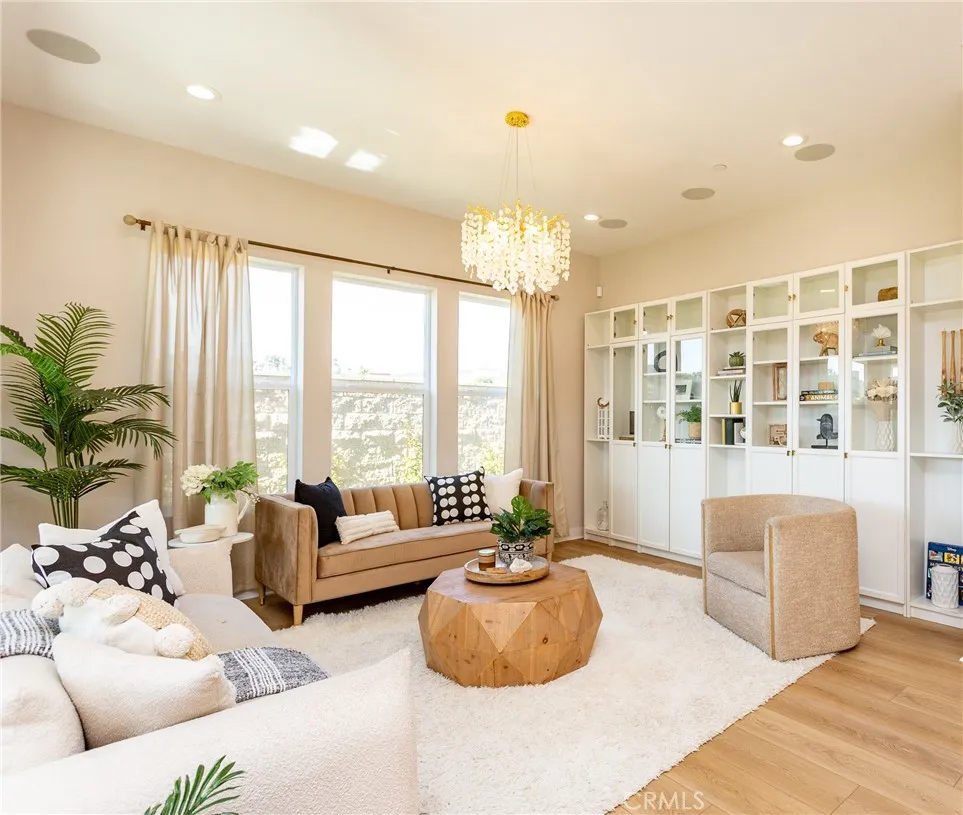331 Newton, Lake Forest, California 92630 home-pic-4