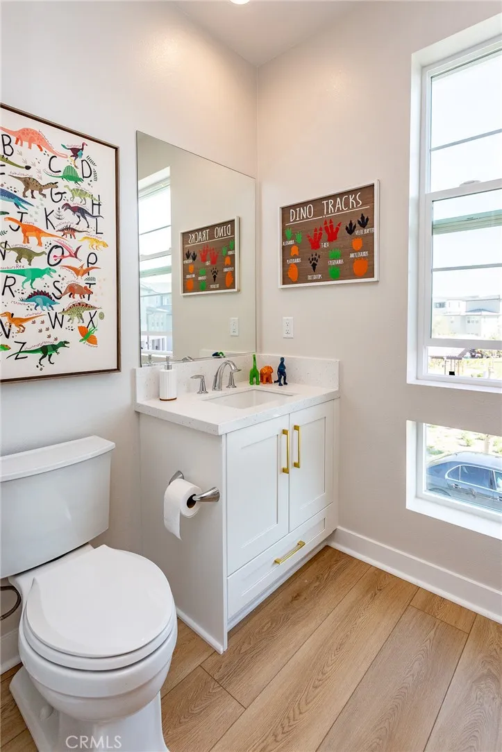 331 Newton, Lake Forest, California 92630 home-pic-16