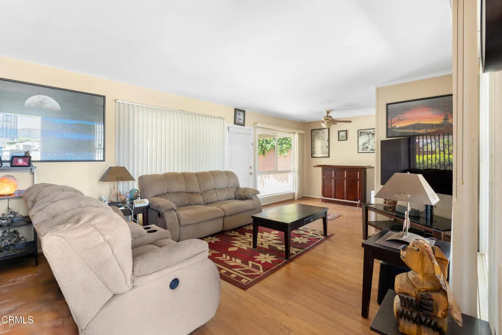 431 Eva Street, Ventura, California 93003 home-pic-16