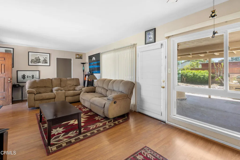 431 Eva Street, Ventura, California 93003 home-pic-15