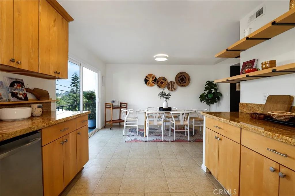 2976 Avenel Terrace, Los Angeles, California 90039 home-pic-11