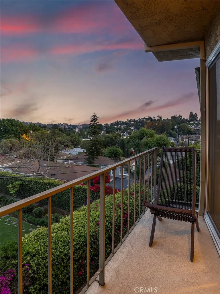 2976 Avenel Terrace, Los Angeles, California 90039 home-pic-28