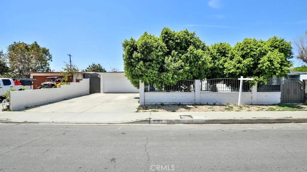 10301 Antigua Street, Anaheim, California 92804, 7 Bedrooms Bedrooms, ,5 BathroomsBathrooms,Residential,For Sale,Antigua,PW25089881