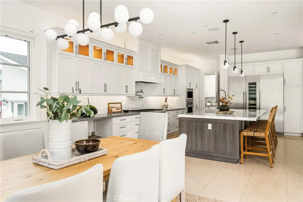 375 Santa Isabel Avenue, Newport Beach, California 92660 home-pic-25