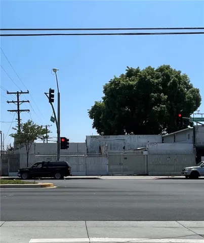 1924 E Rosecrans Avenue, Compton, California 90221