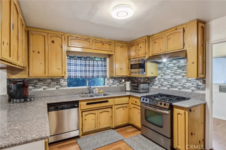 Kitchen 1
