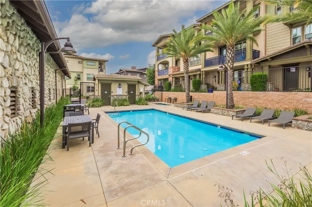 556 W Baseline Road, Claremont, California 91711 home-pic-27