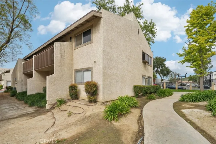 1251 S Meadow Lane 154, Colton, California 92324