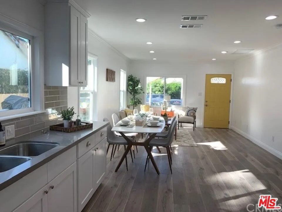 340 W 82nd Street, Los Angeles, California 90003 home-pic-7