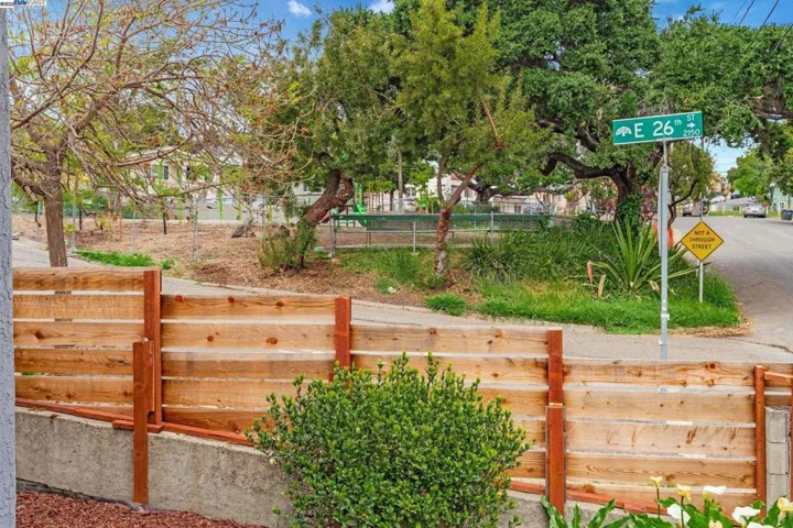 2539 Highland Ave, Oakland, California 94606