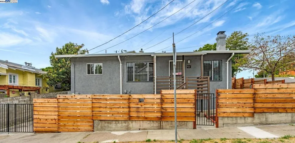 2539 Highland Ave, Oakland, California 94606