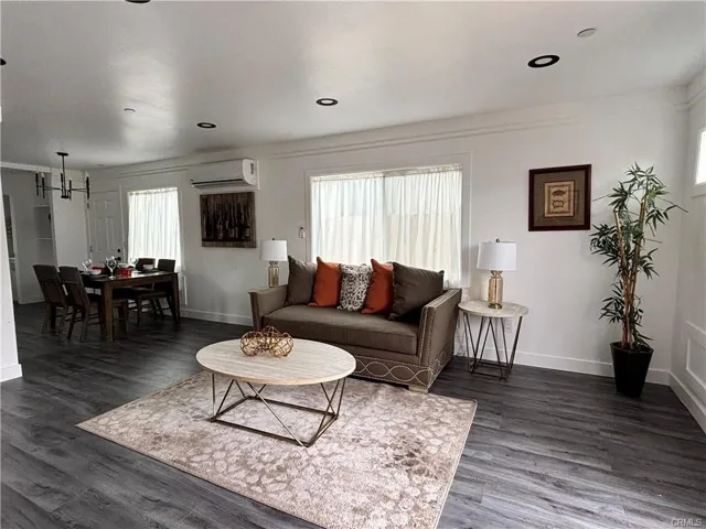 1942 E 113th, Los Angeles, California 90059