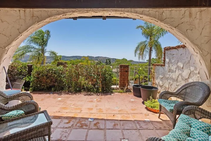 32012 Del Cielo Este, Bonsall, California 92003