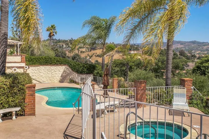 32012 Del Cielo Este, Bonsall, California 92003