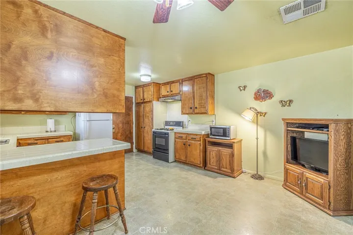 42631 51st Street W, Quartz Hill, California 93536