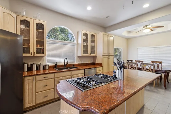 23684 Valley View Road, Calabasas, California 91302