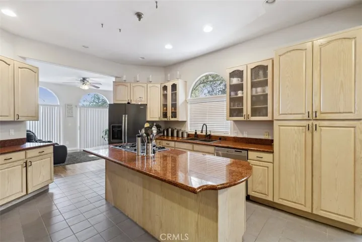 23684 Valley View Road, Calabasas, California 91302