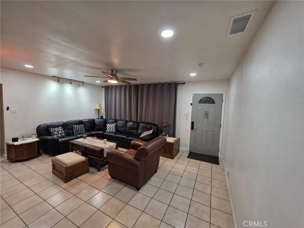 2998 Mary Street, Riverside, California 92506 home-pic-33