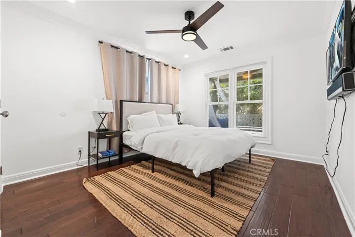 504 Avocado Avenue 1/2, Corona Del Mar, California 92625