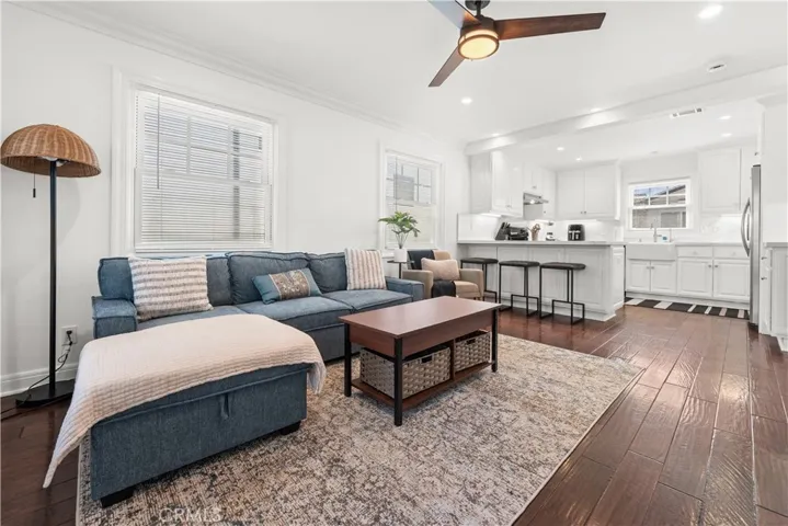 504 Avocado Avenue 1/2, Corona Del Mar, California 92625