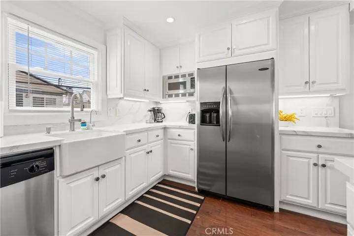 504 Avocado Avenue 1/2, Corona Del Mar, California 92625
