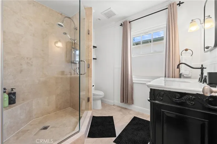 504 Avocado Avenue 1/2, Corona Del Mar, California 92625