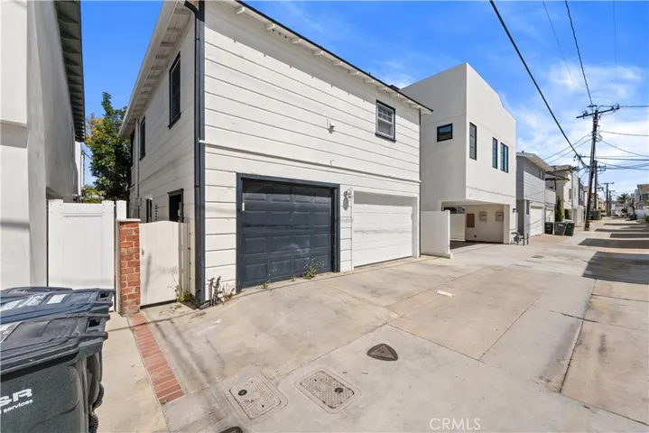 504 Avocado Avenue 1/2, Corona Del Mar, California 92625