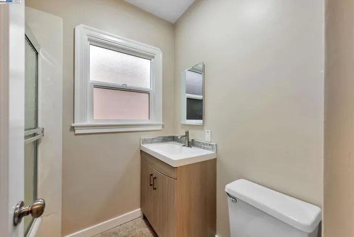 22741 1st St, Hayward, California 94541