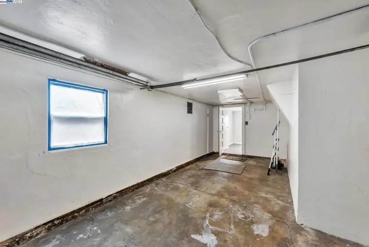 22741 1st St, Hayward, California 94541