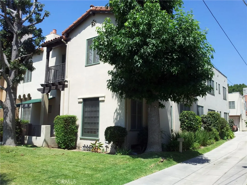 697 Mira Monte Place, Pasadena, California 91101, ,Residential Income,For Sale,Mira Monte,WS25092267