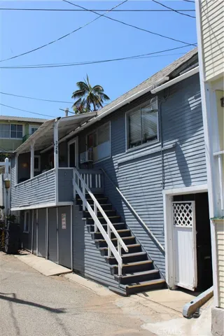 
Entrance stairway from Sunny Lane