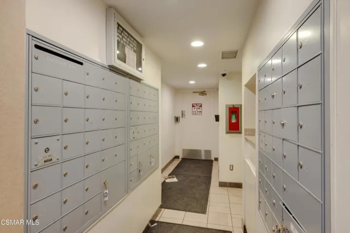 19009 Sherman Way Unit 10, Reseda-Vince