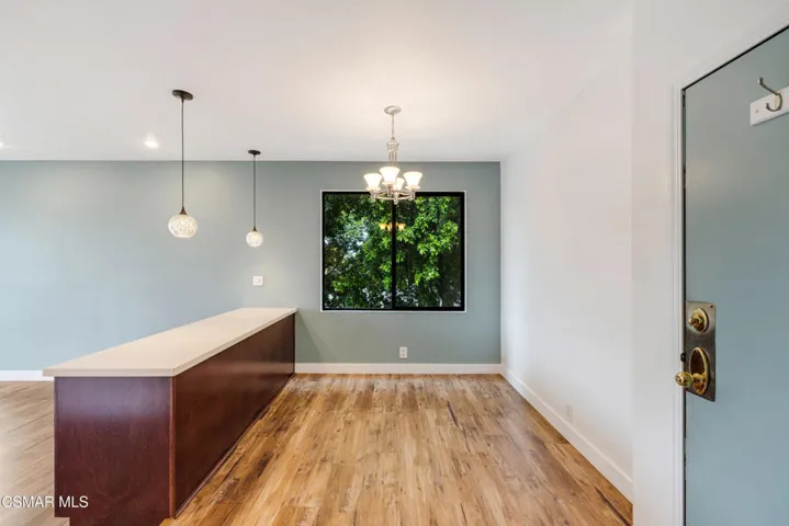 19009 Sherman Way Unit 10, Reseda-Vince