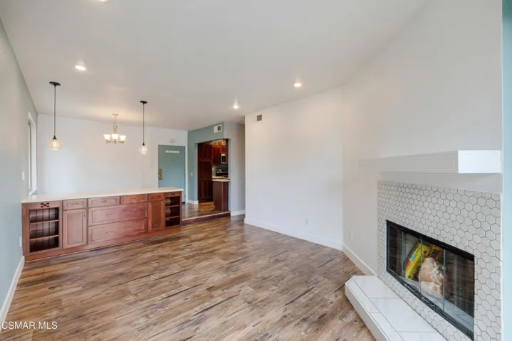 19009 Sherman Way Unit 10, Reseda-Vince