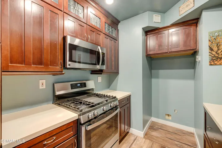 19009 Sherman Way Unit 10, Reseda-Vince