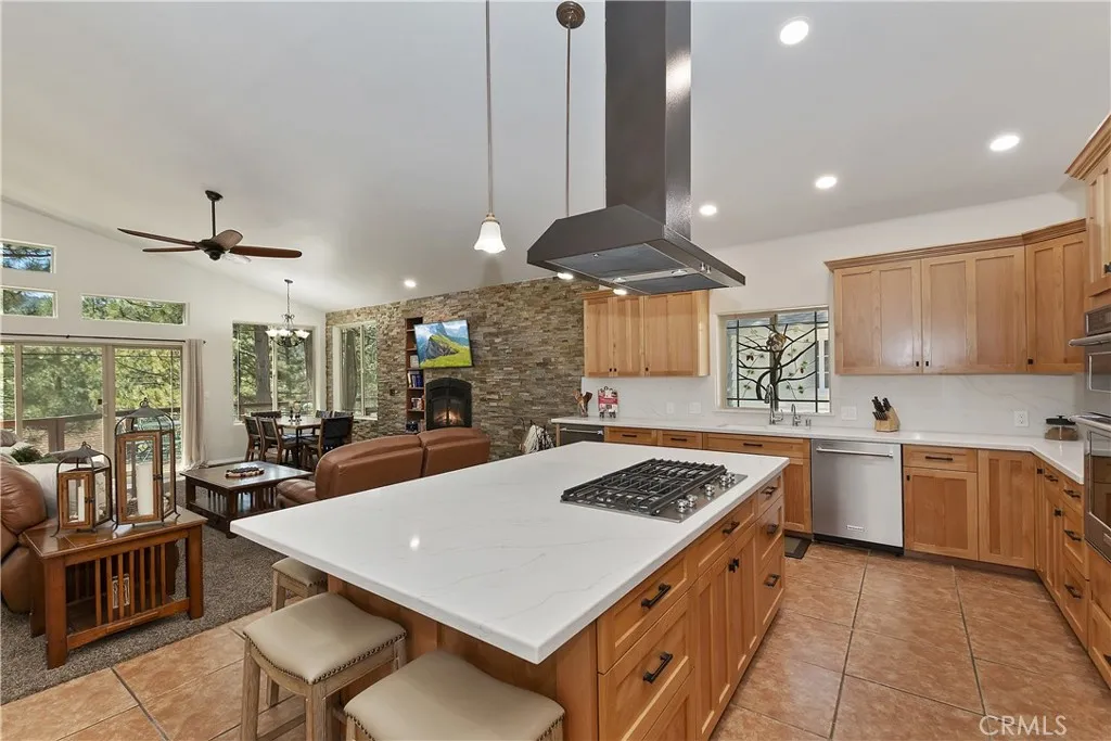 39080 Waterview Drive, Big Bear Lake, California 92315 home-pic-10