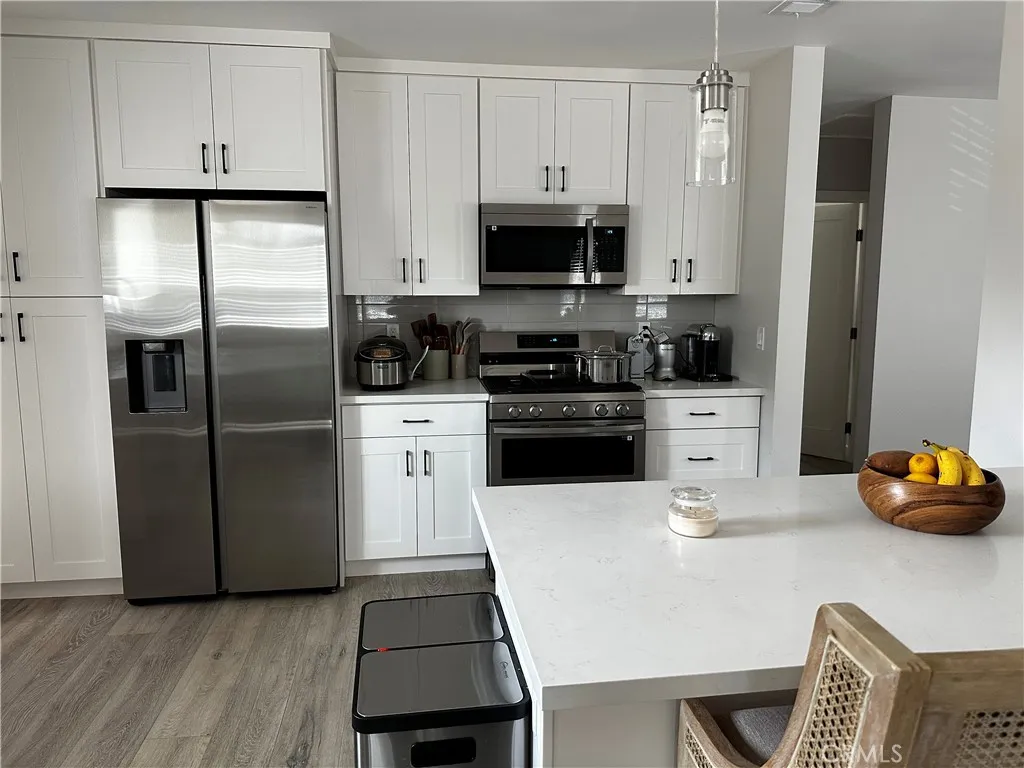 1941 Mentone Avenue, Pasadena, California 91103 home-pic-2