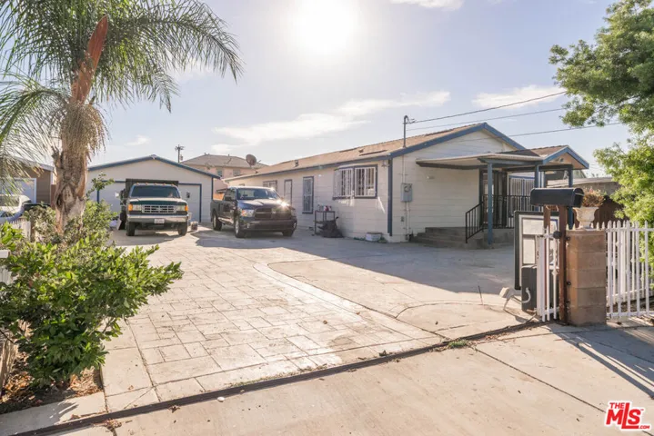 11156 Mansel Avenue, Inglewood, California 90304